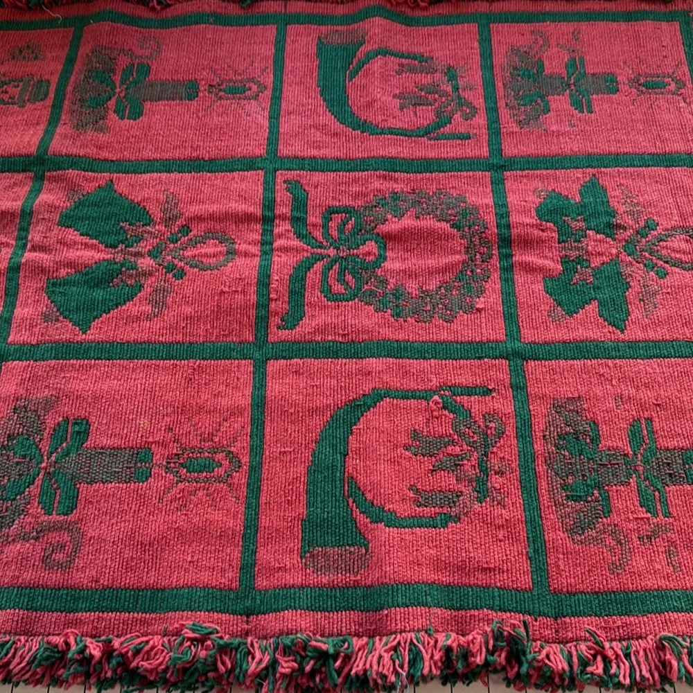 Vintage 1994 Hayim Co. Christmas Tapestry Throw/Rug – 100% Cotton – 46” x 28”